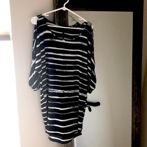 Peek a boo shoulder. Dress.Like new.Express brand